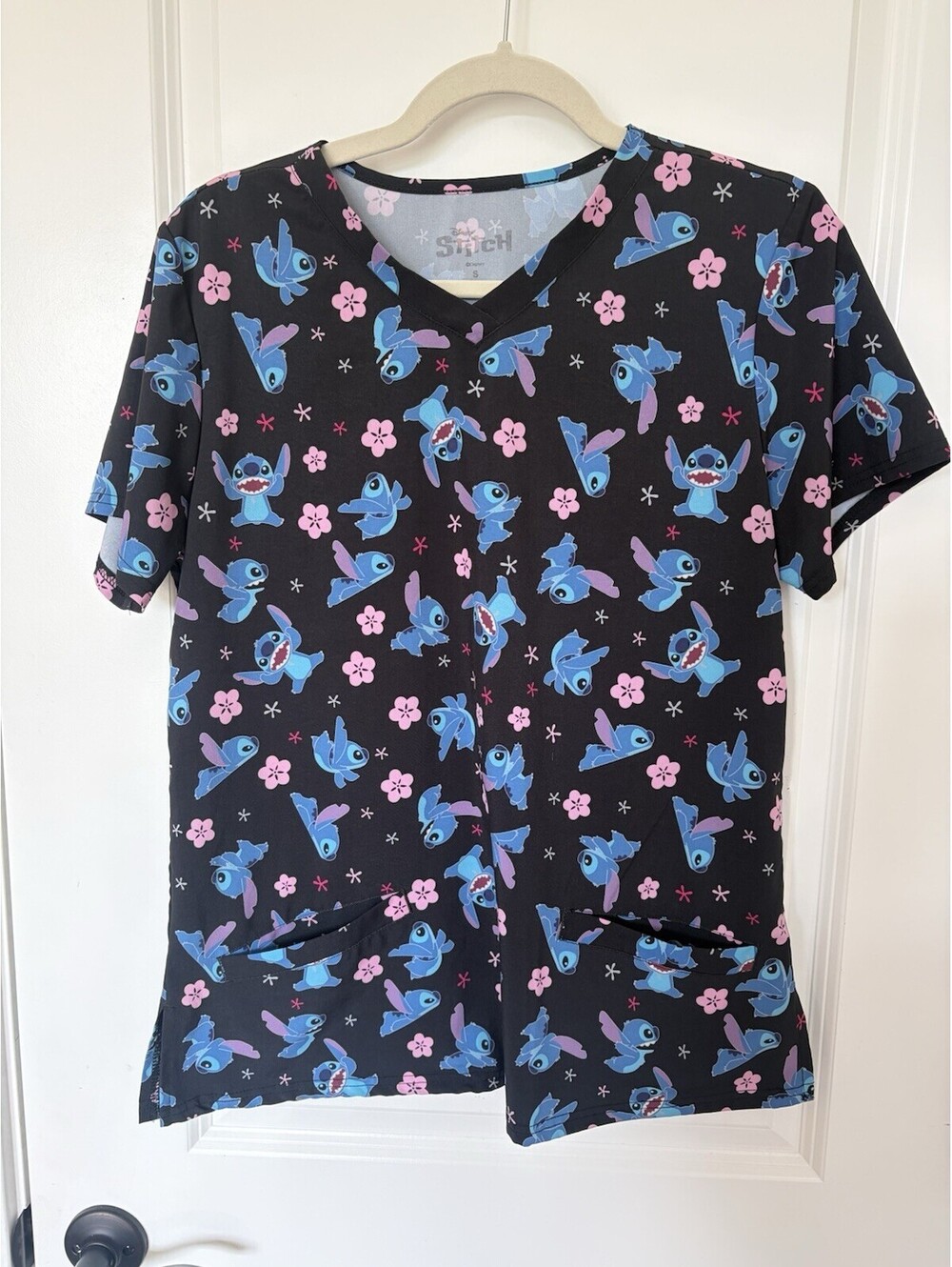 Lilo and Stitch Women's Scrub Top with Pockets Size Small
